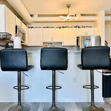 Downtown 2Br Penthouse Suite With Balcony And Direct Skybridge Access Indianapolis Extérieur photo